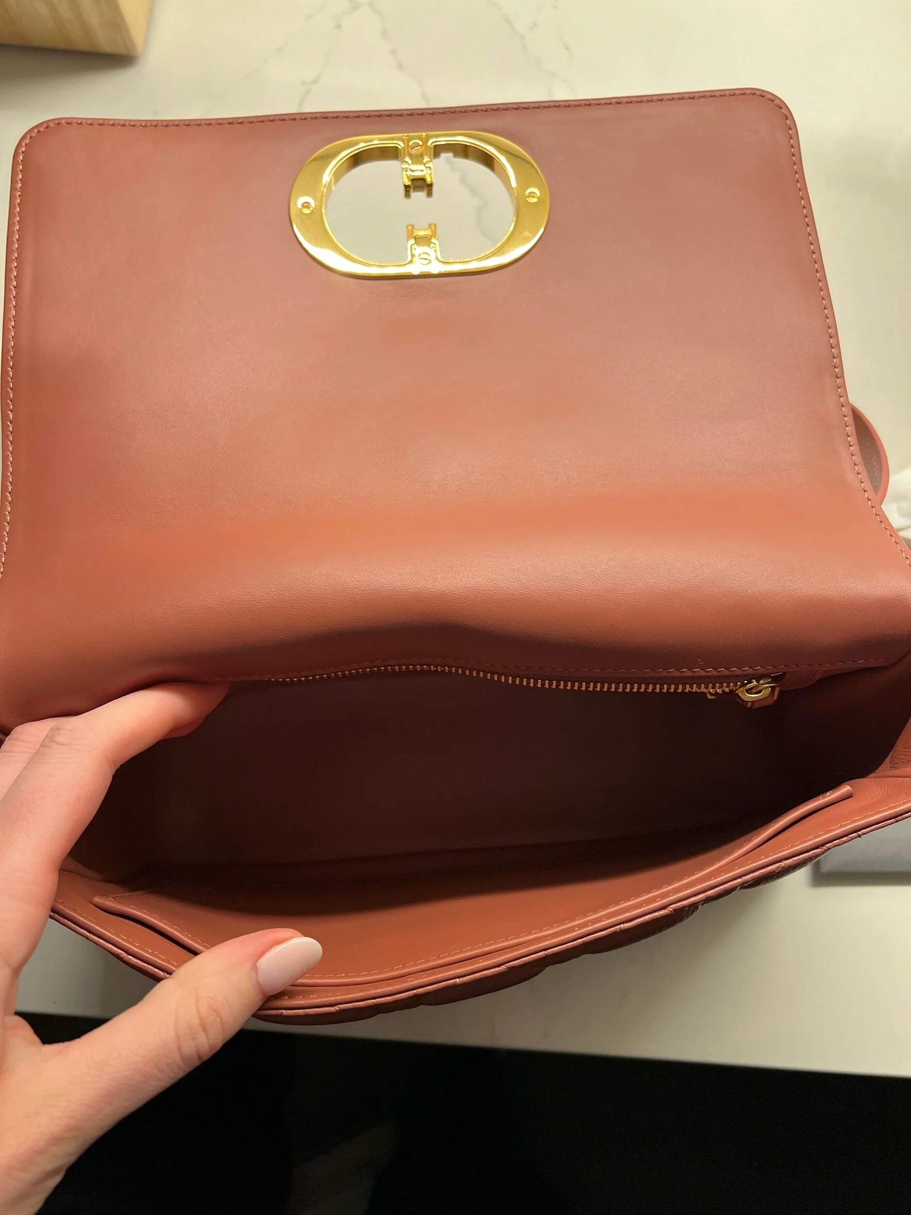 DD287DD0-F3A7-49C5-A511-79D51AB4E68C