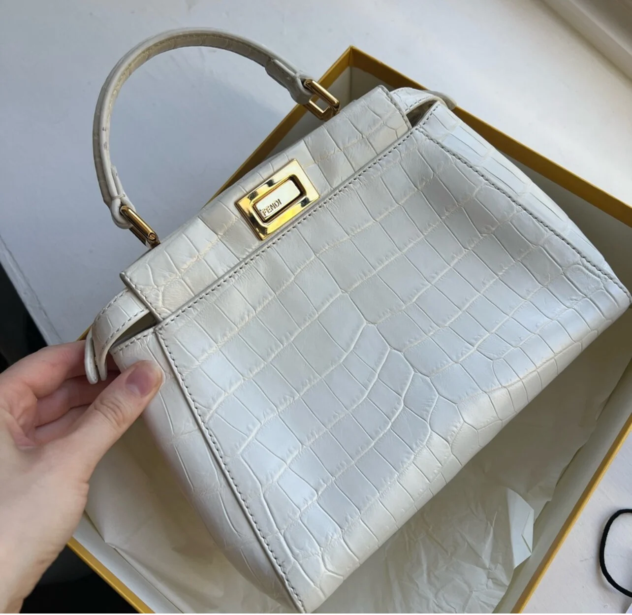 64B3412E-1B40-4EF2-8734-F186A5402541