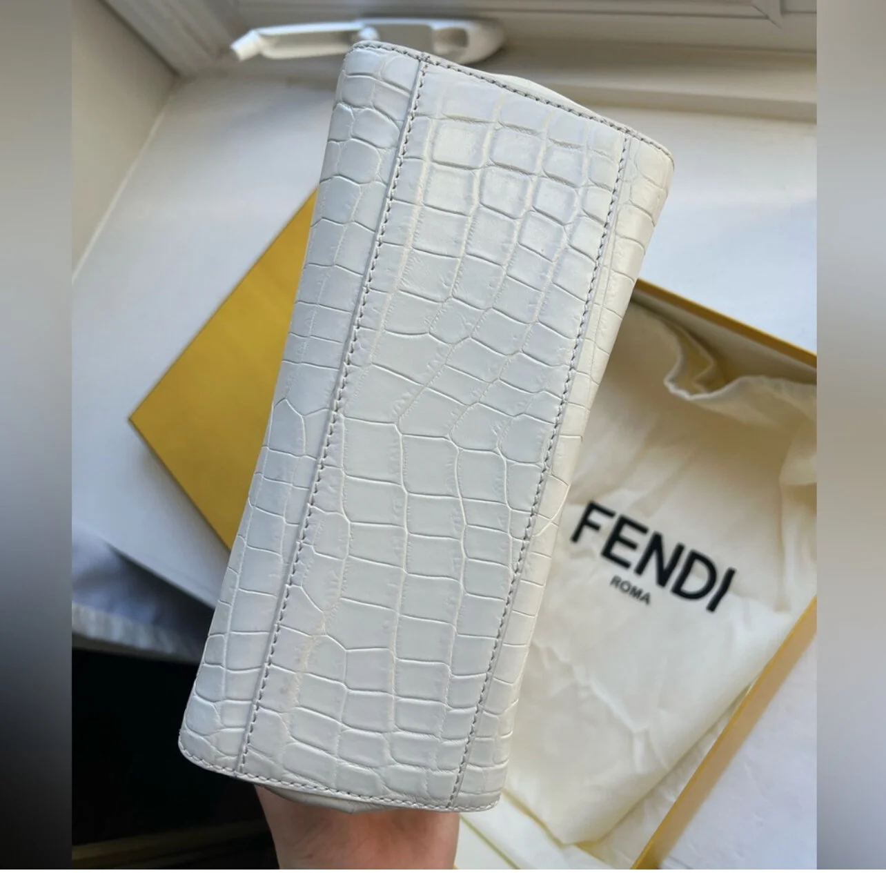 E812CD3B-AA03-4031-89B4-681751CD2F42