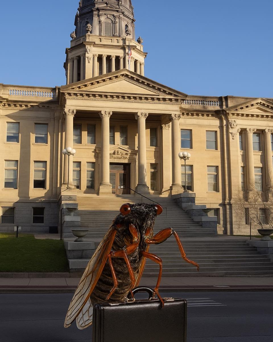 📣 Loudmouth Louie has some serious business to handle this Super Tuesday &mdash; and where better than the Bourbon County Courthouse? 🏛️

He may be loud, but today he&rsquo;s about order in the court (well&hellip;mostly). 👨&zwj;⚖️💼

Big thanks to