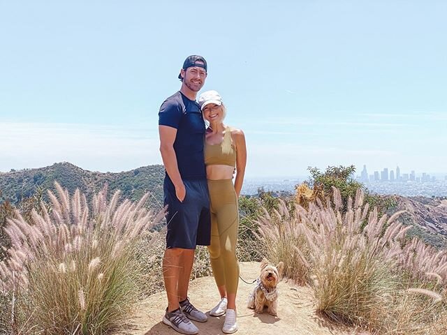 lately our weekends have involved a leetle unplugging + a lot of hiking...7.5mi later we finally made it to the hollywood sign. (please note this is after multiple failed attempts lol) 🤩 outfit linked on #liketoknowit http://liketk.it/2PXQT #ltkunde