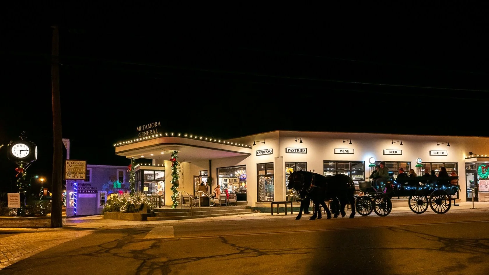 Free Carriage Rides — Metamora General