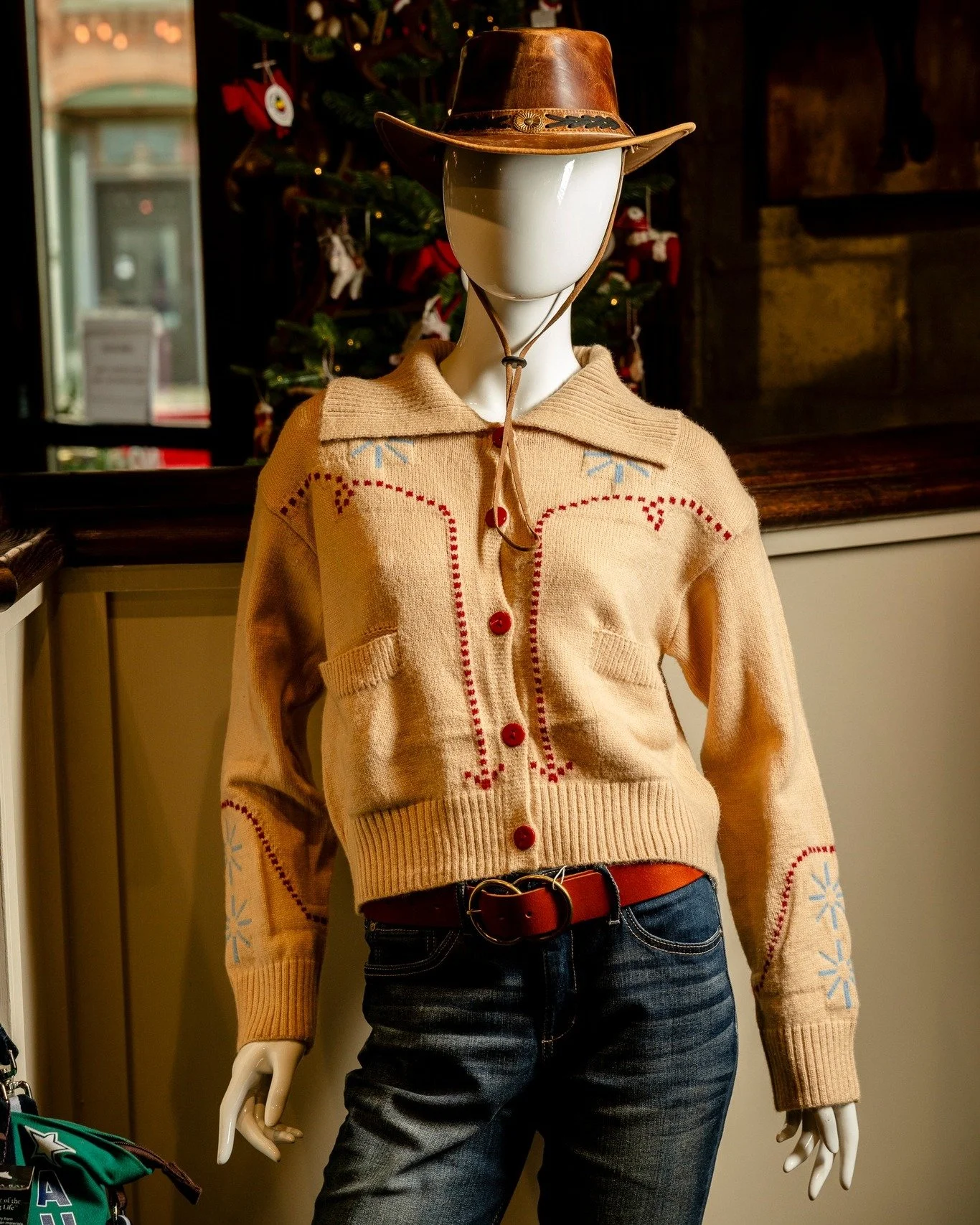 Cozy meets cowgirl. 🤎 This embroidered cardigan from @enmerci  brings vintage western charm to your fall wardrobe&mdash;perfect for crisp mornings and cider runs in Metamora.

#MetamoraMichigan #MetamoraMI #LapeerCounty #ShopSmall #ShopLocal #Michig