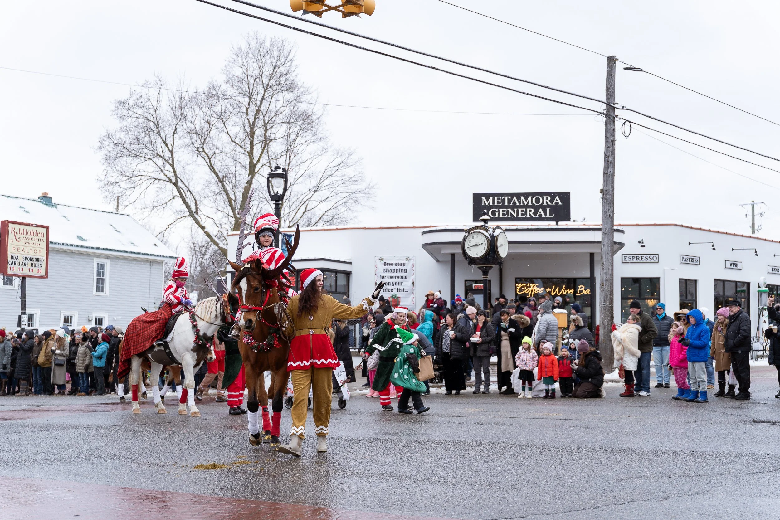 2025_12_WhiteHorse_HorseParade_JH205013_Social.JPG