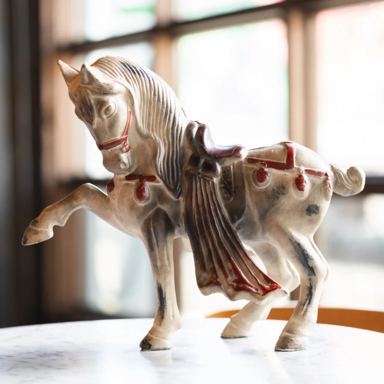 For the horse lover on your list 🐎
From vintage art and sculptural bookends to timeless d&eacute;cor with equestrian soul&mdash;Metamora General is full of one-of-a-kind finds that feel right at home under the tree.