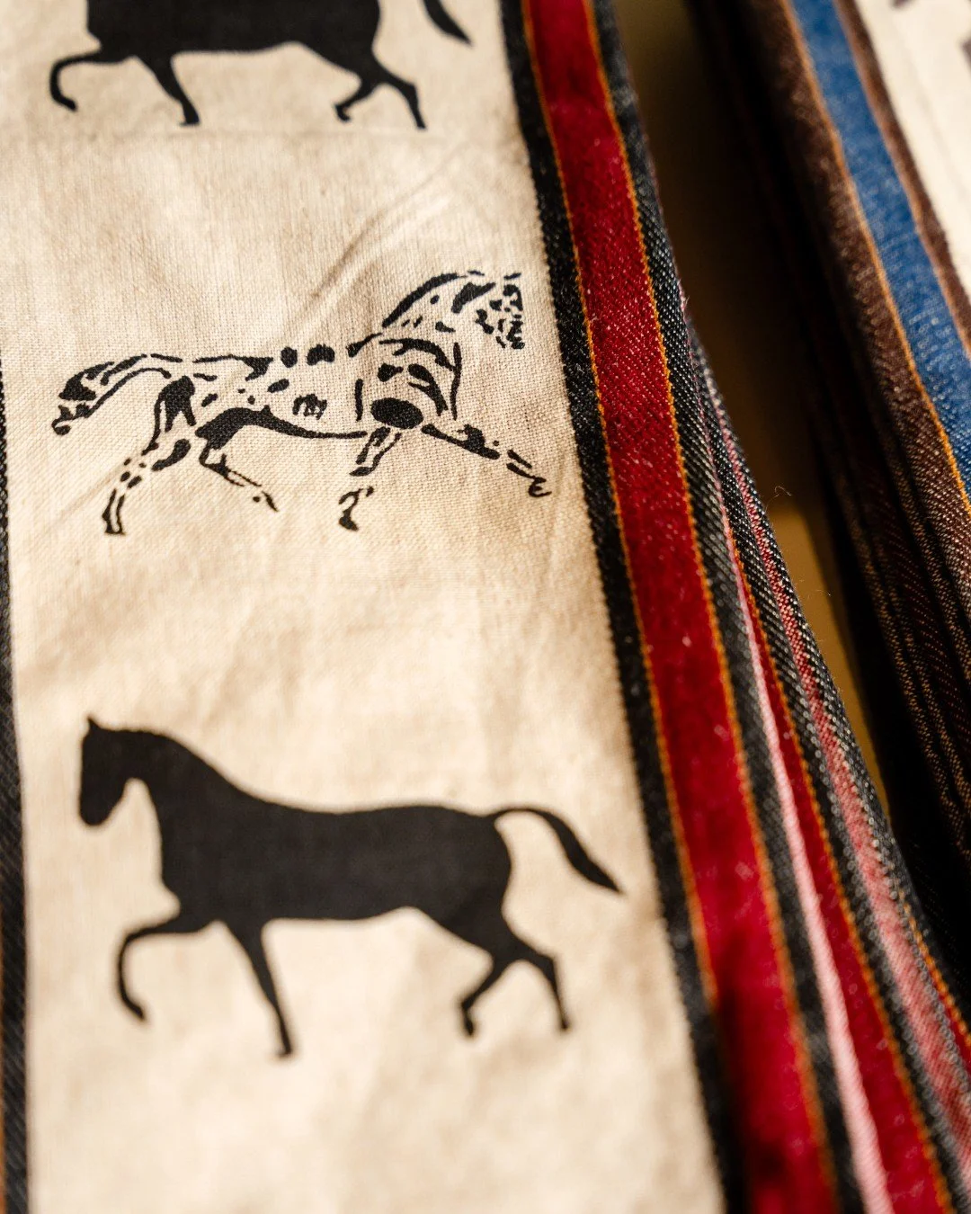 Easy, thoughtful hostess gifts that work for last-minute invites, thank-yous, or those &ldquo;I should bring something&rdquo; moments. Practical, charming, and always appreciated.