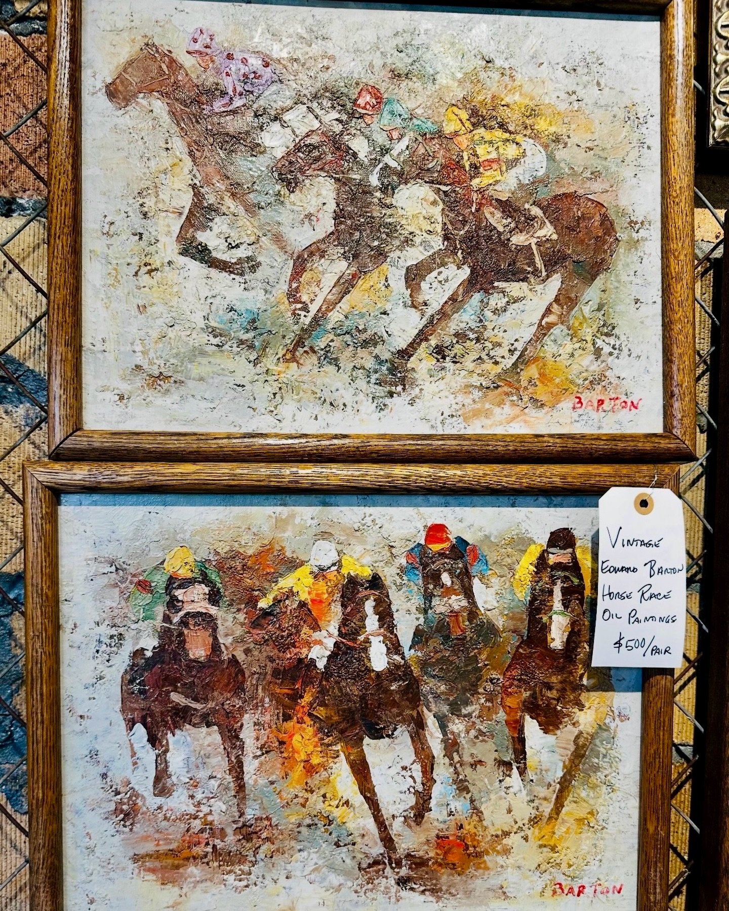 Vintage finds like this don&rsquo;t come around every day.

This pair of Edward Barton horse race oil paintings is full of movement and character, a beautiful addition for anyone who appreciates equestrian art or unique vintage pieces.