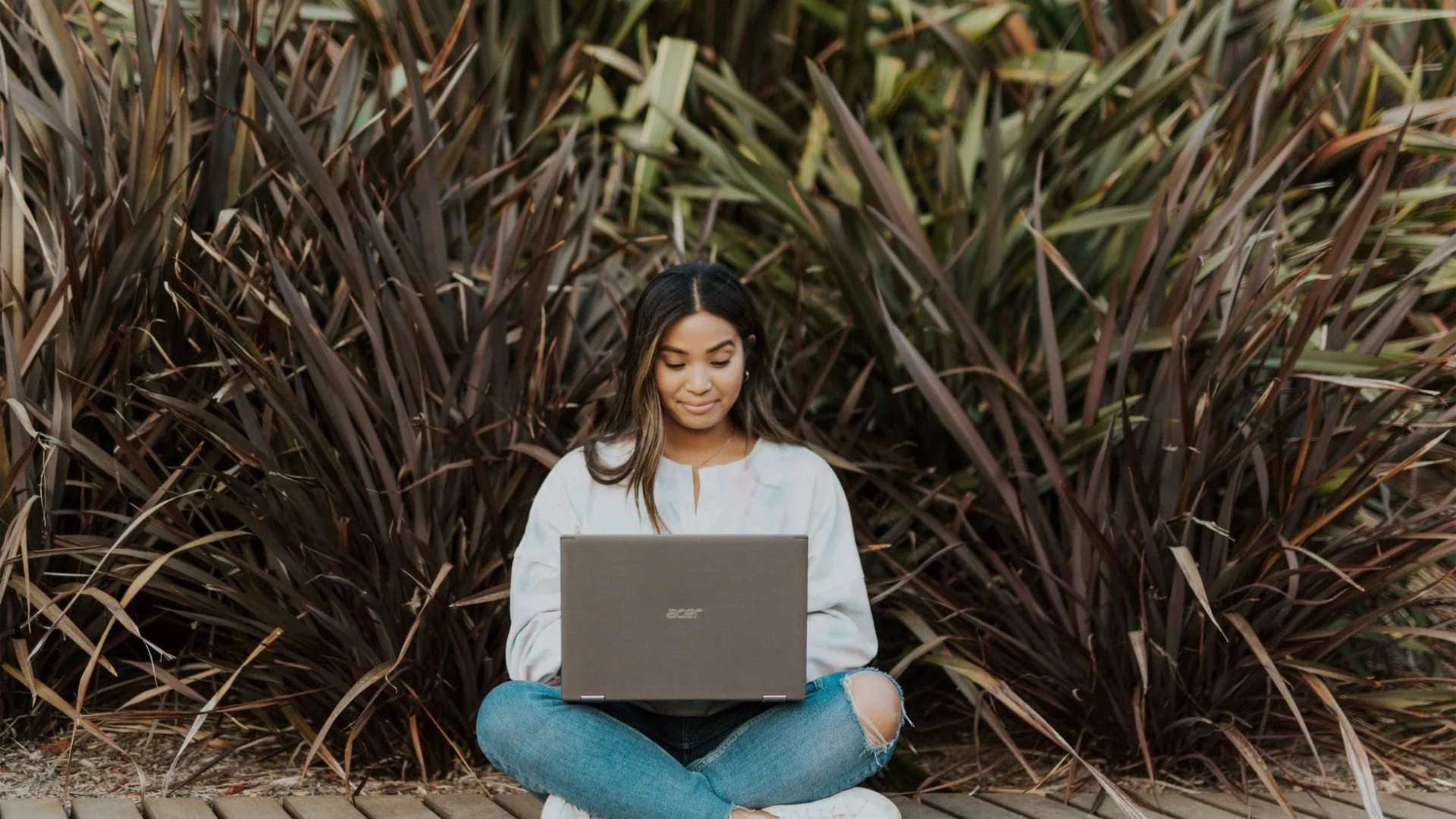 2025 Year End NIL Report: What 1,000+ student-athletes told us