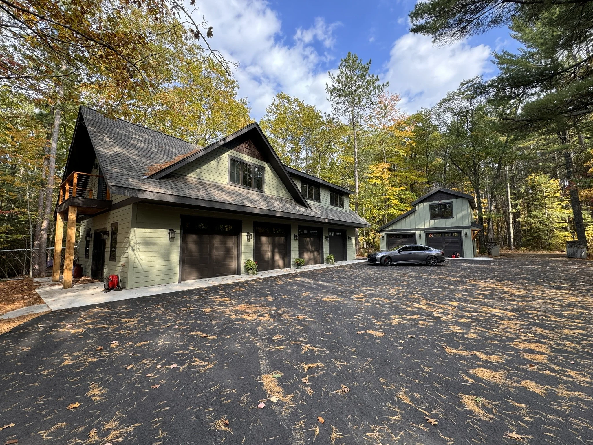 main garage and barn (1).JPG