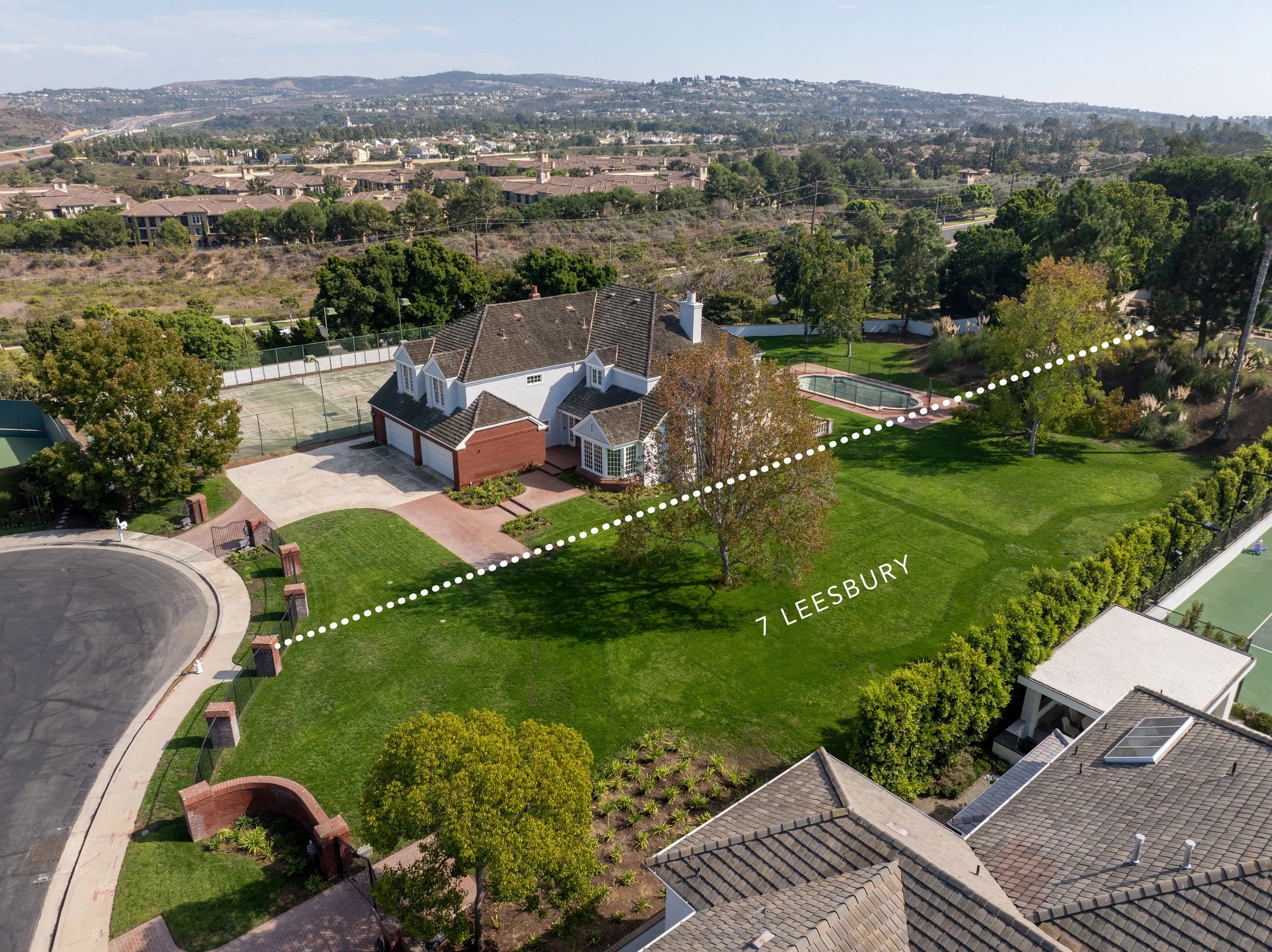 7 Leesbury Court Select 9.jpg