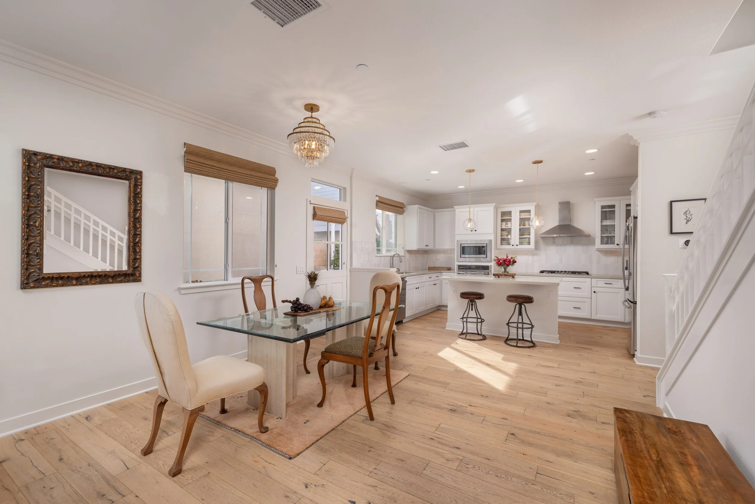 03 - 255 Mesa Drive-16.jpg