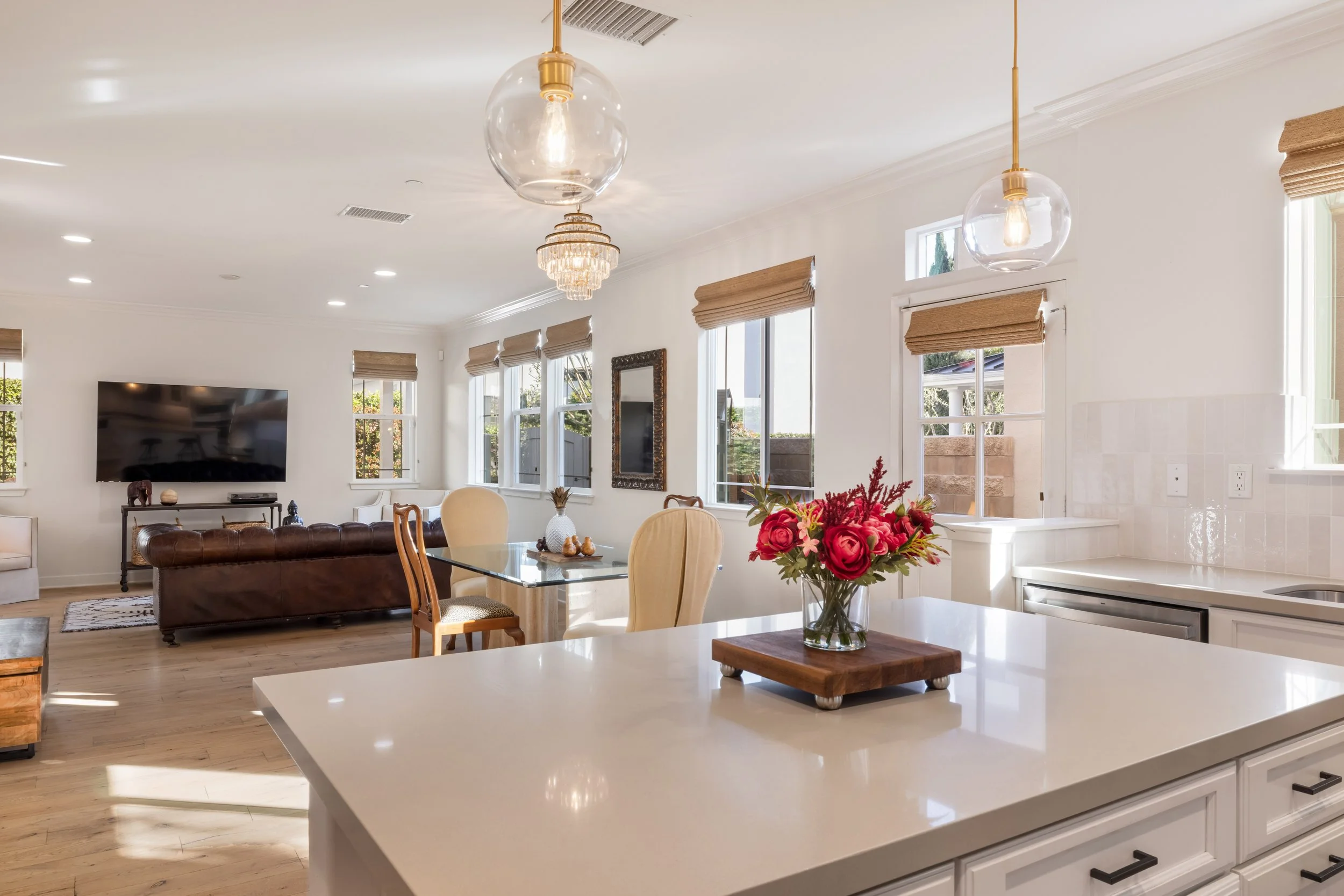 06 - 255 Mesa Drive-19.jpg