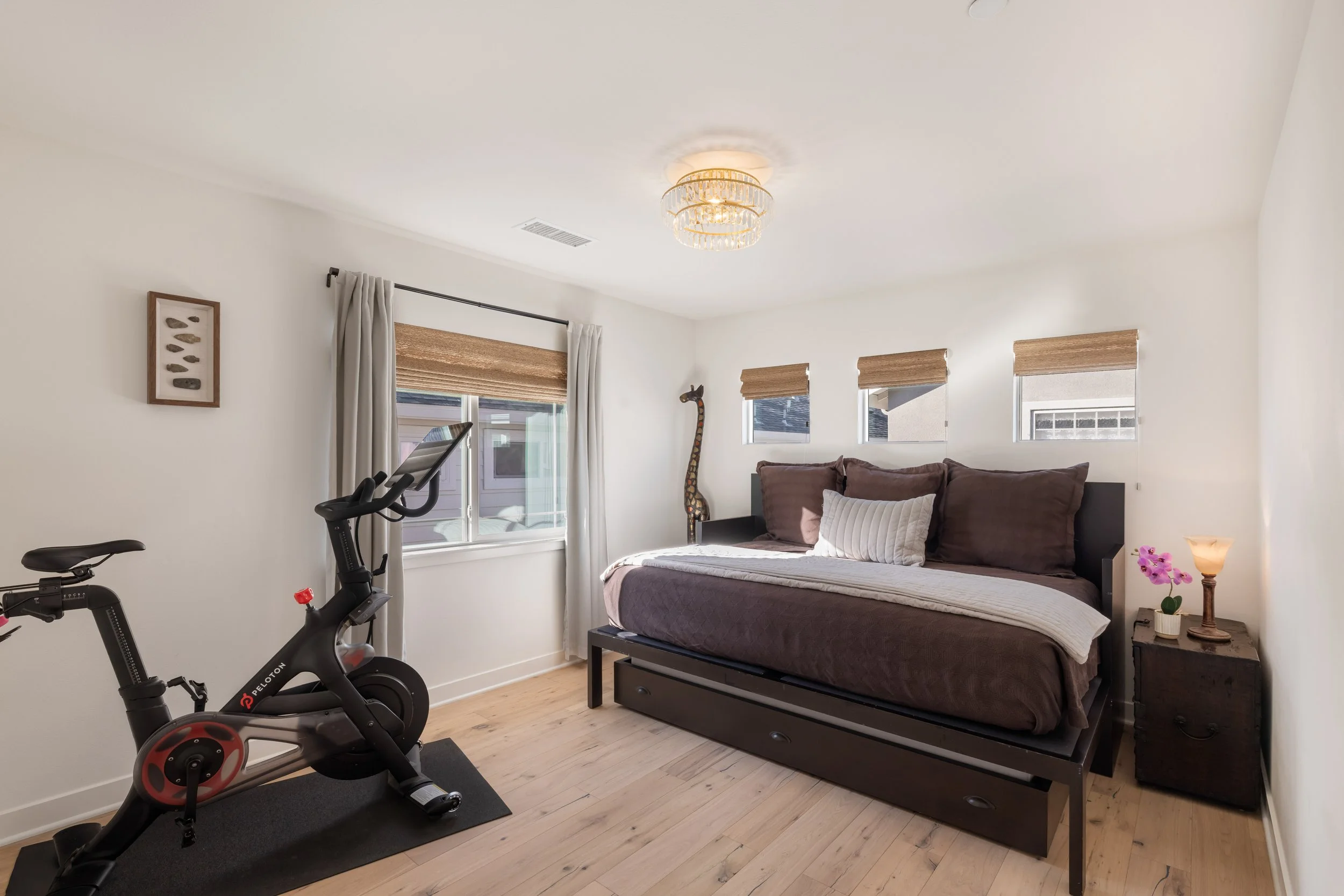16 - 255 Mesa Drive-22.jpg