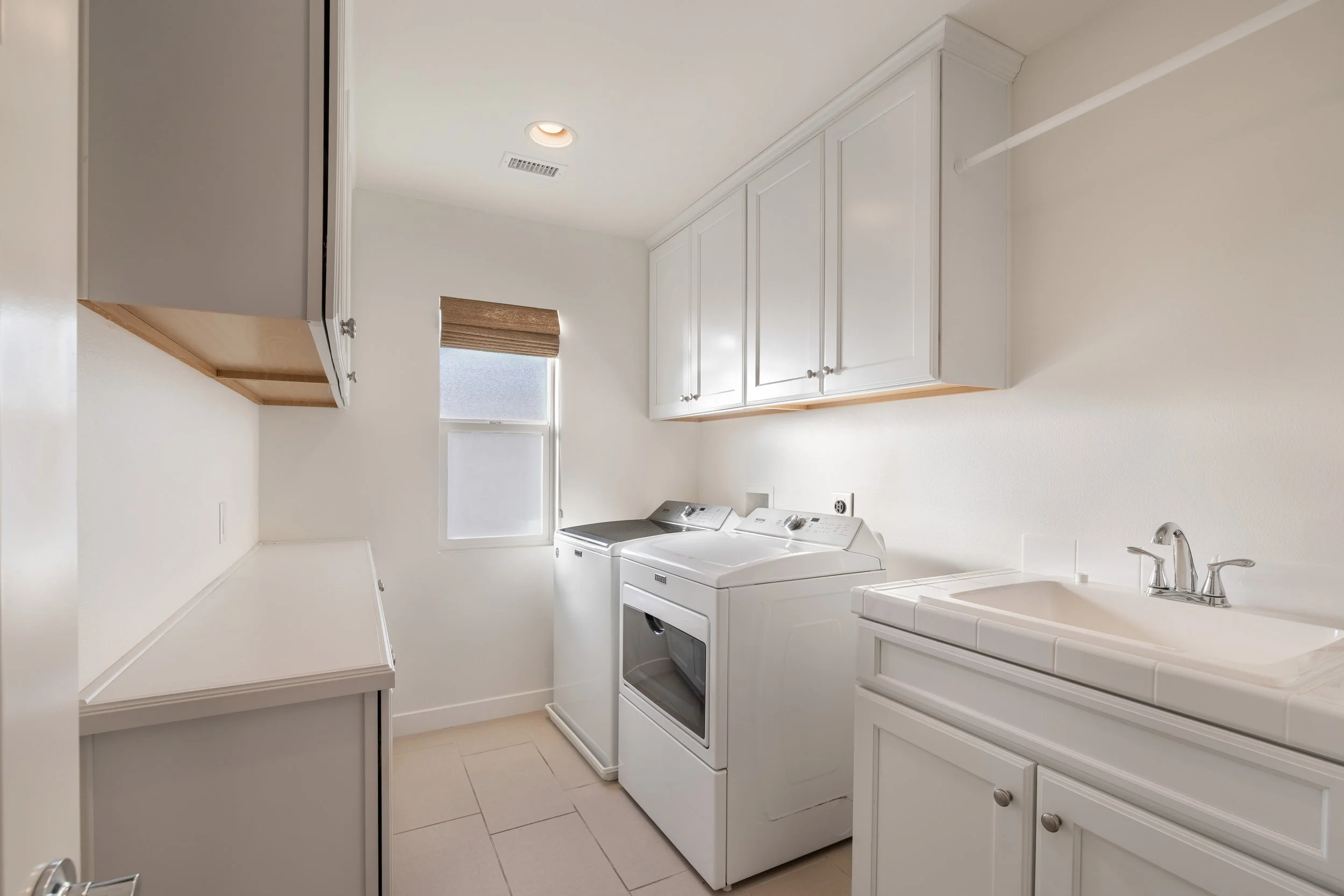 21 - 255 Mesa Drive-28.jpg