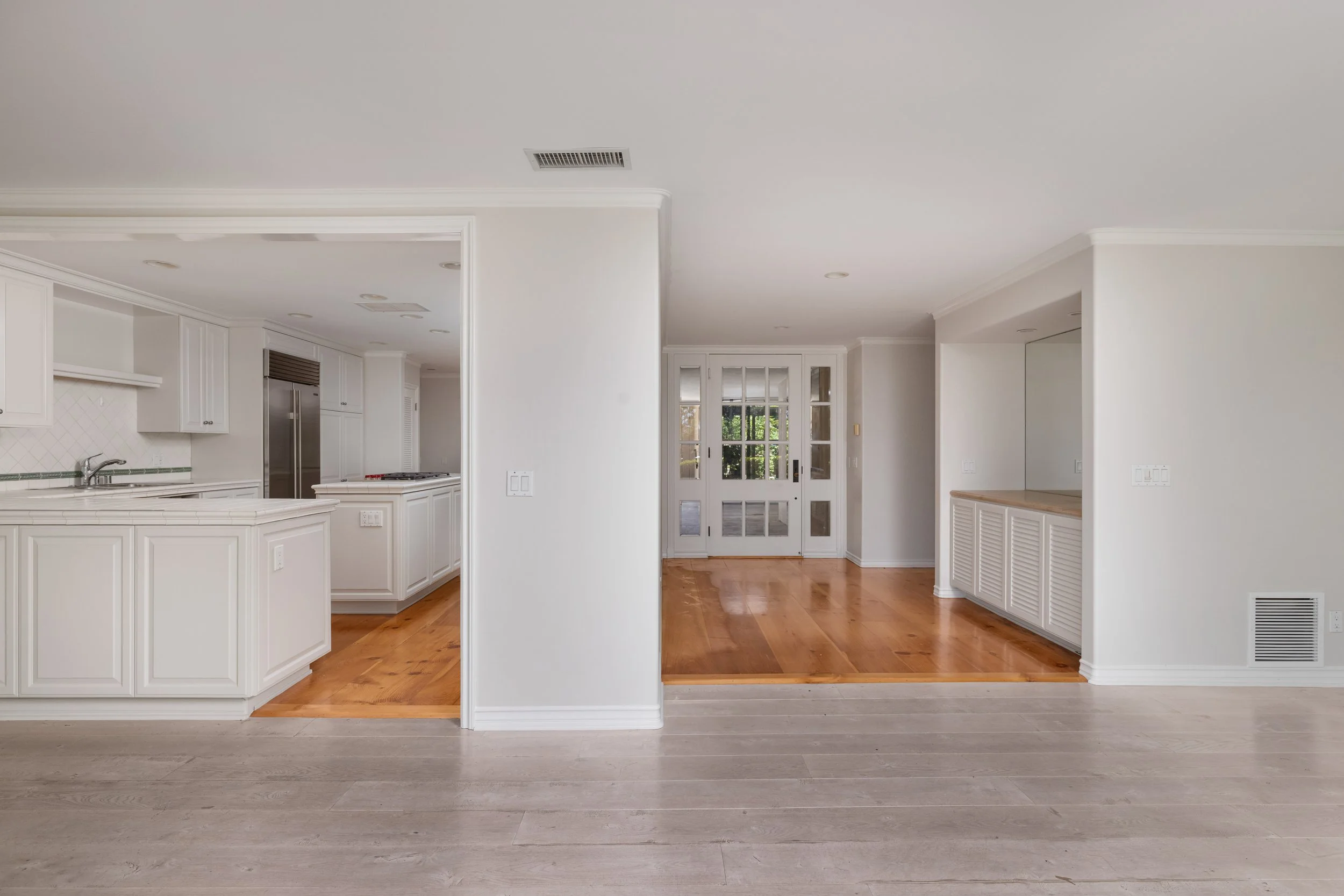 10 - 1061 Granville.jpg