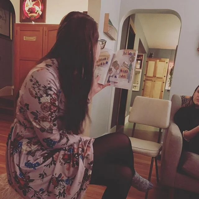 #FlashbackFriday to reading my first proof of Wendy and the Worms to my first test audience. ****************************************************** #WendyandtheWorms #KatherineAndersonBookworks  #rainbow #smallbusinessowner #smallbusinessseattle #sel