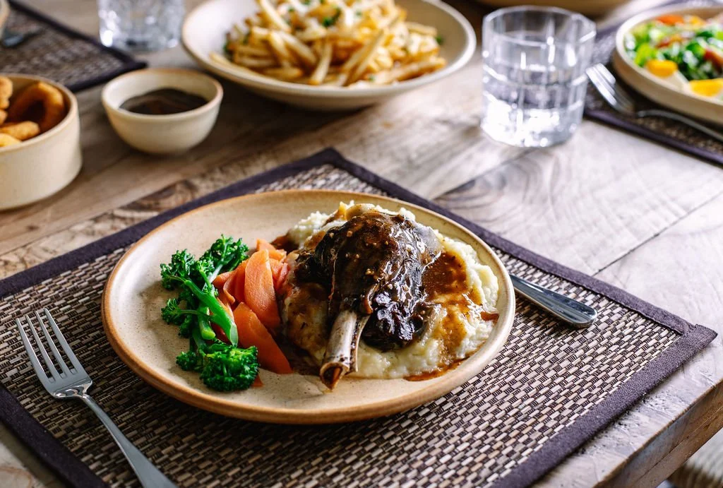 Tem_FamilyMeal_02.jpg (Copy)