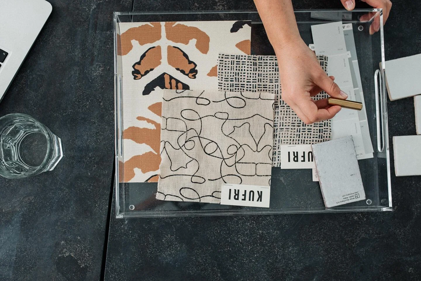 Making selections from wallpaper to drapery fabric, paint color and down to cabinet hardware can be an overwhelming task&mdash; to say the least, but it&rsquo;s all about fine tuning those details that makes good, cohesive design! 
.
Leave it to the 