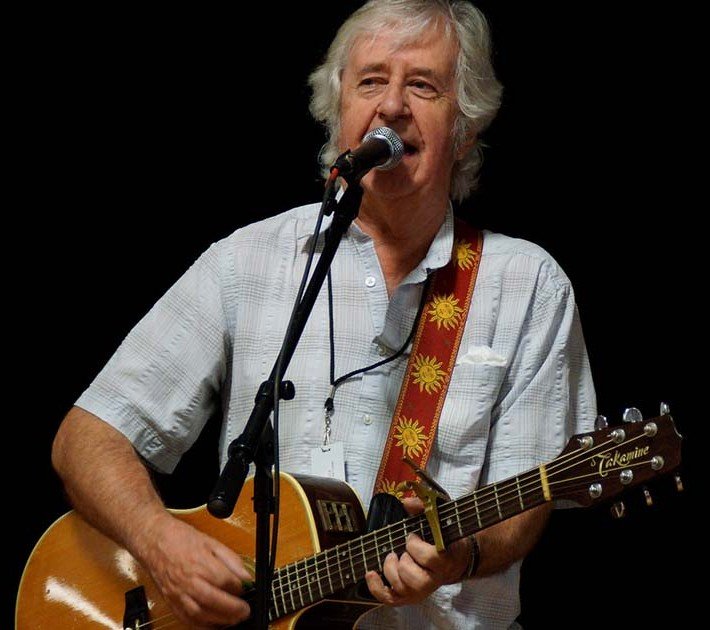 Concert of Irish Folk Music Present by Tom O'Carroll