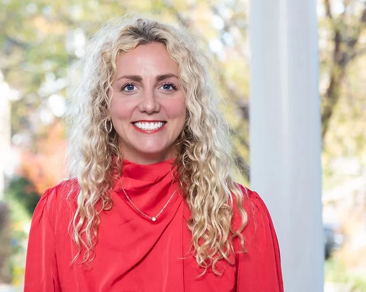 Ashley-Nicole Russell (R)