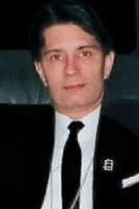 Derrick Michael Reid (L)