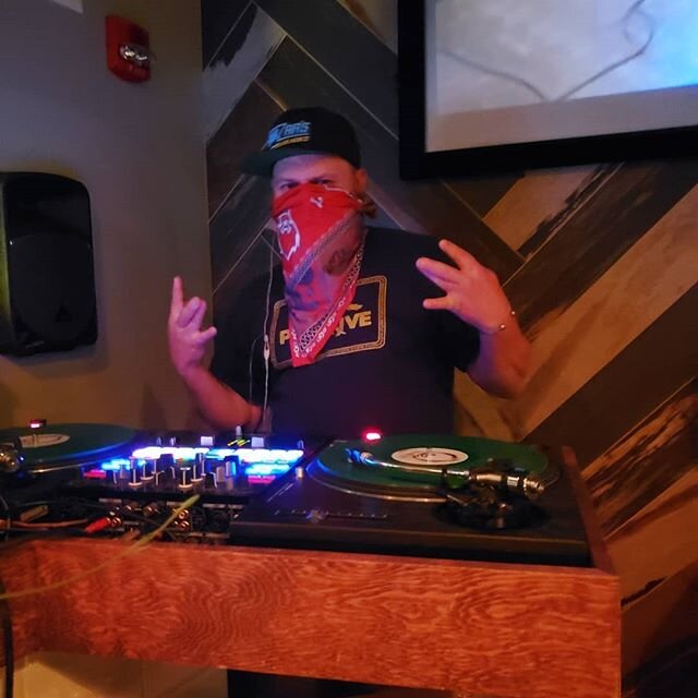 @deejayanger bringing the vibe to The Commons @eat10acres right now till 1am.  We'd love to see you.