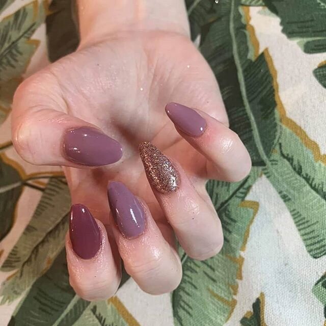They say the happiest girls have the prettiest nails ✨
-
-
-
-
-
-
#acrylicnails #mauvenails
#nailsmanchester #nailsofinstagram #blushbeautymcr