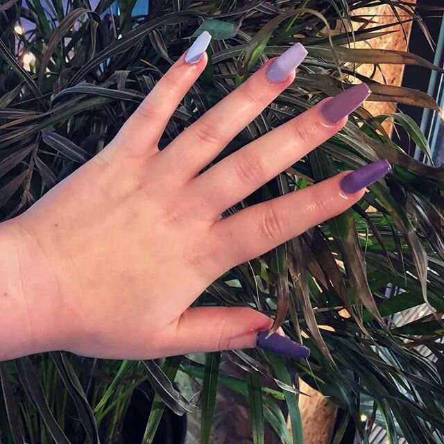 Because some days you just feel like 5 shades of beautiful 💜 #mauvenails #lilac #springnails #hatchmcr #theaviarybar