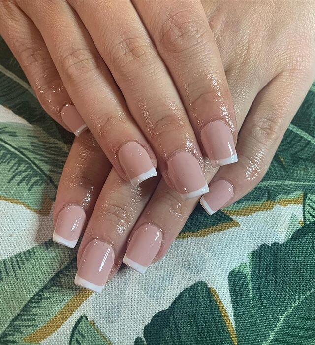 French tip acrylics done by @aoifetaggartmua 🌸

To book an appointment dm us or contact us via our

Website - blushbeautybarmcr.as.me
Telephone - 07799480278 -
-
-

#nailsofinstagram #nails #nailsonfleek #nailsoftheday #nailsofmanchester #nailsnails