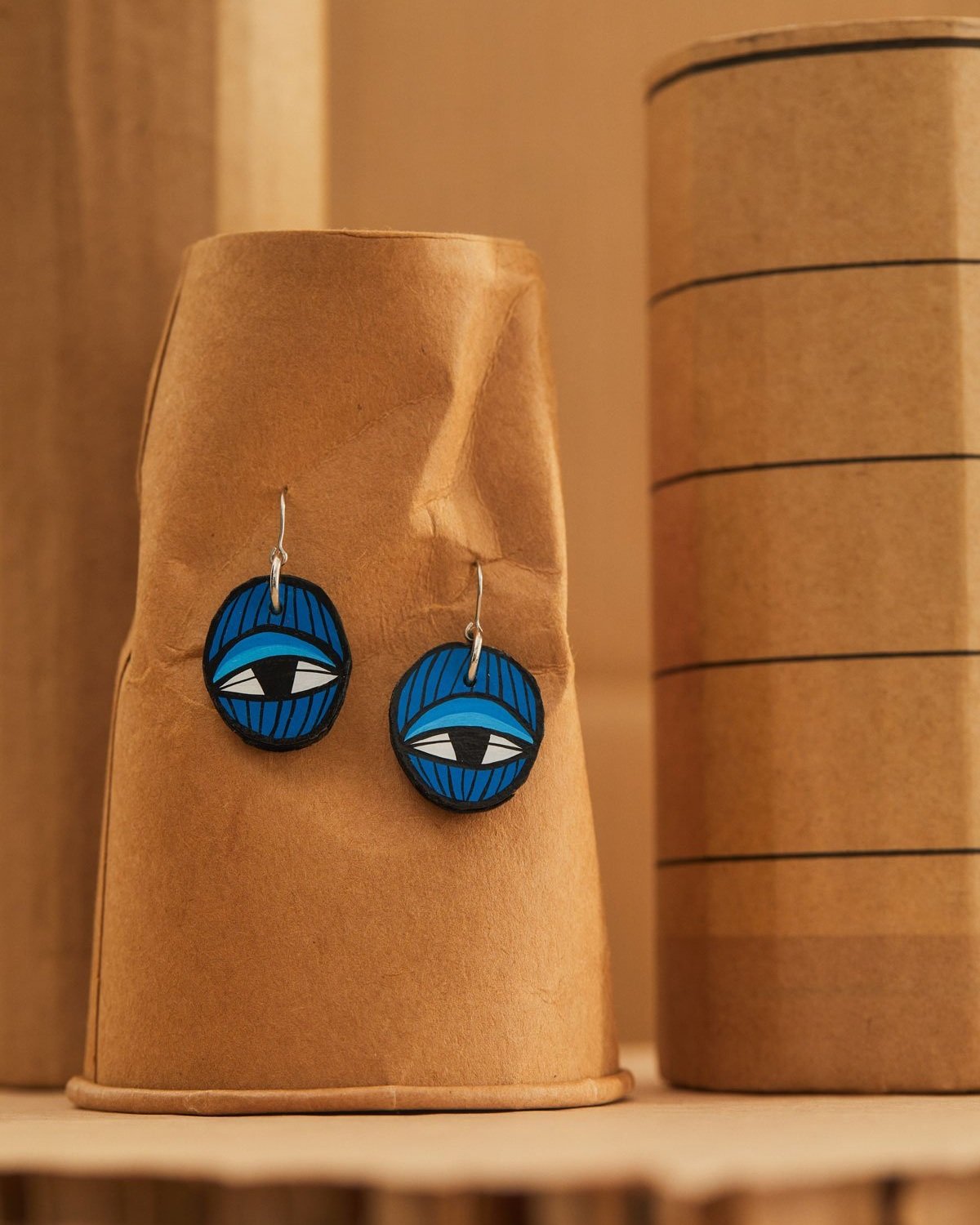 Hook_Eyes_Blue1200.jpg