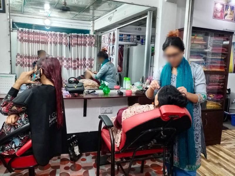 When a Beauty Parlor Knelt Down, a Community in Bangladesh Started to Change
