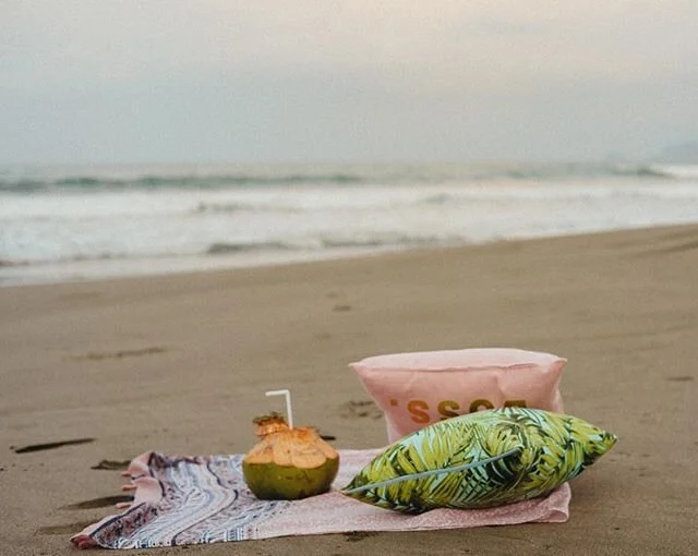 Today, take time to slow down, relax, log off. Find a quiet moment just for you! The perfect picnic spot! 🌊🌴
Send us a dm or visit our website for best rate guaranteed! ✨