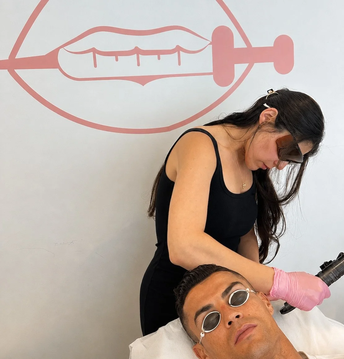 Welcoming global superstar @cristiano to plumpitupp ✨😍

We can&rsquo;t wait to see his skin glowing at tonight&rsquo;s FIFA World Cup game in Toronto! A red carpet facial and a little cheek filler for this superstar 😉

AI may have played striker in
