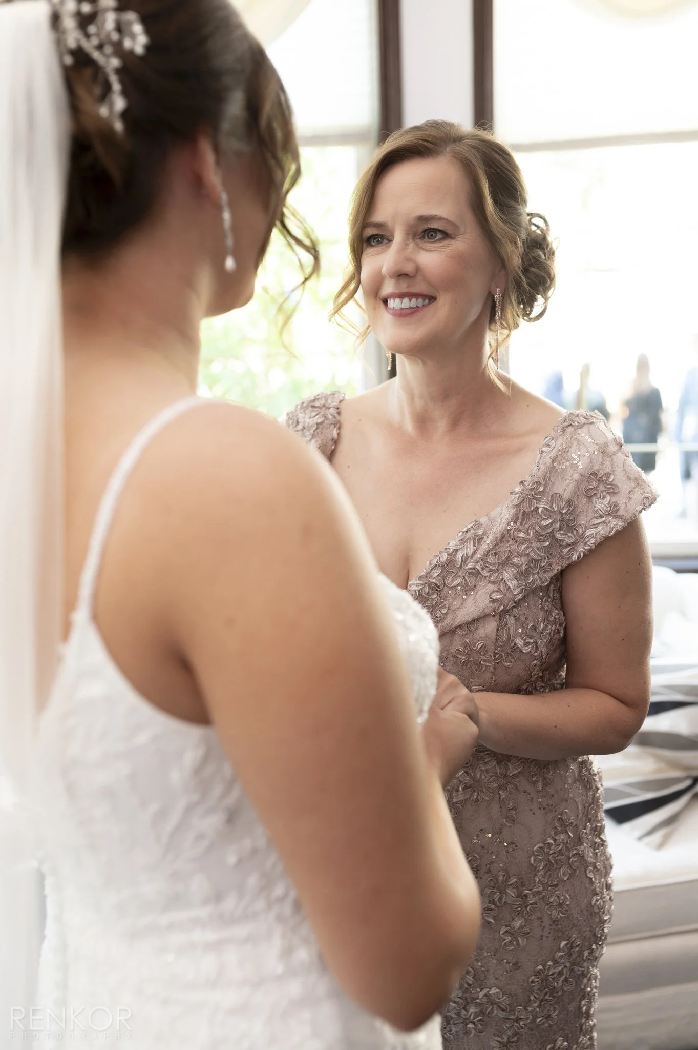 Gabi Matteo, Wedding Sneak Peek 018-web.jpg