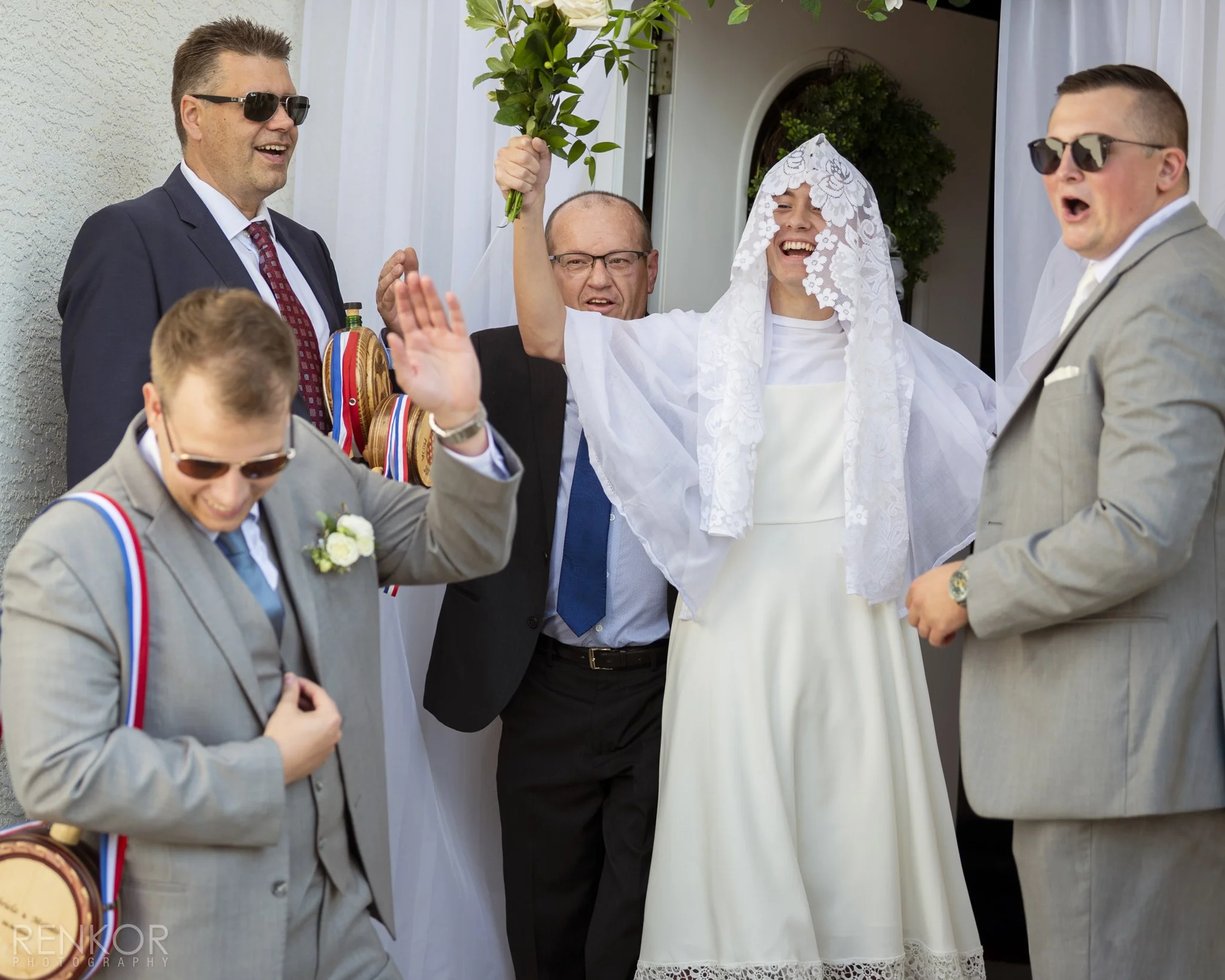 Gabi Matteo, Wedding Sneak Peek 044-web.jpg