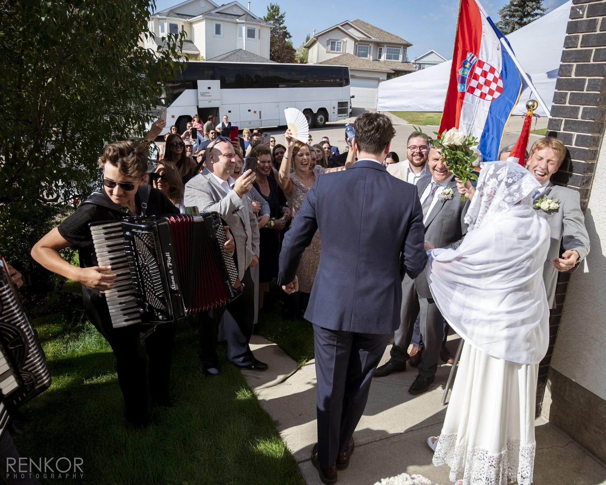 Gabi Matteo, Wedding Sneak Peek 047-PS-web.jpg