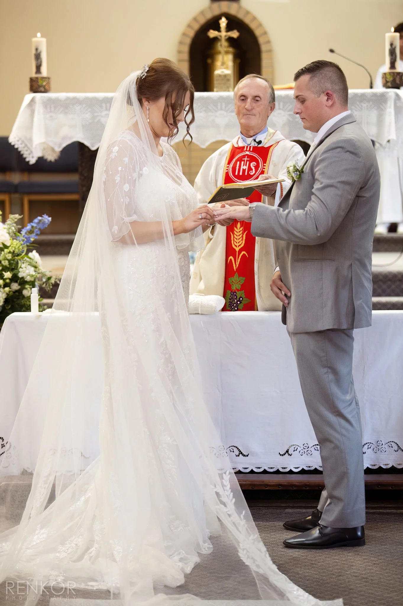 Gabi Matteo, Wedding Sneak Peek 071-DN-web.jpg