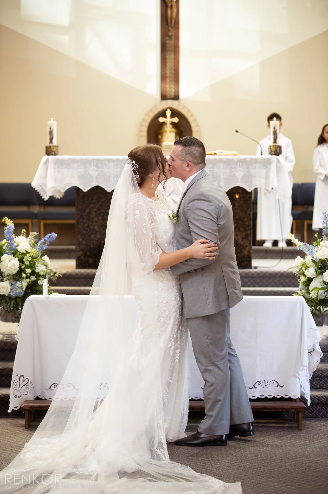Gabi Matteo, Wedding Sneak Peek 072-DN-web.jpg