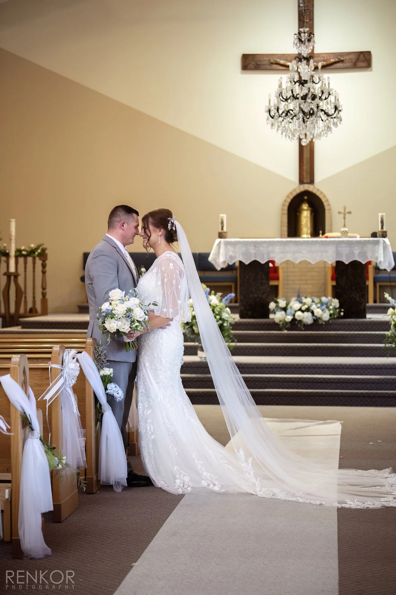 Gabi Matteo, Wedding Sneak Peek 075-DN-web.jpg