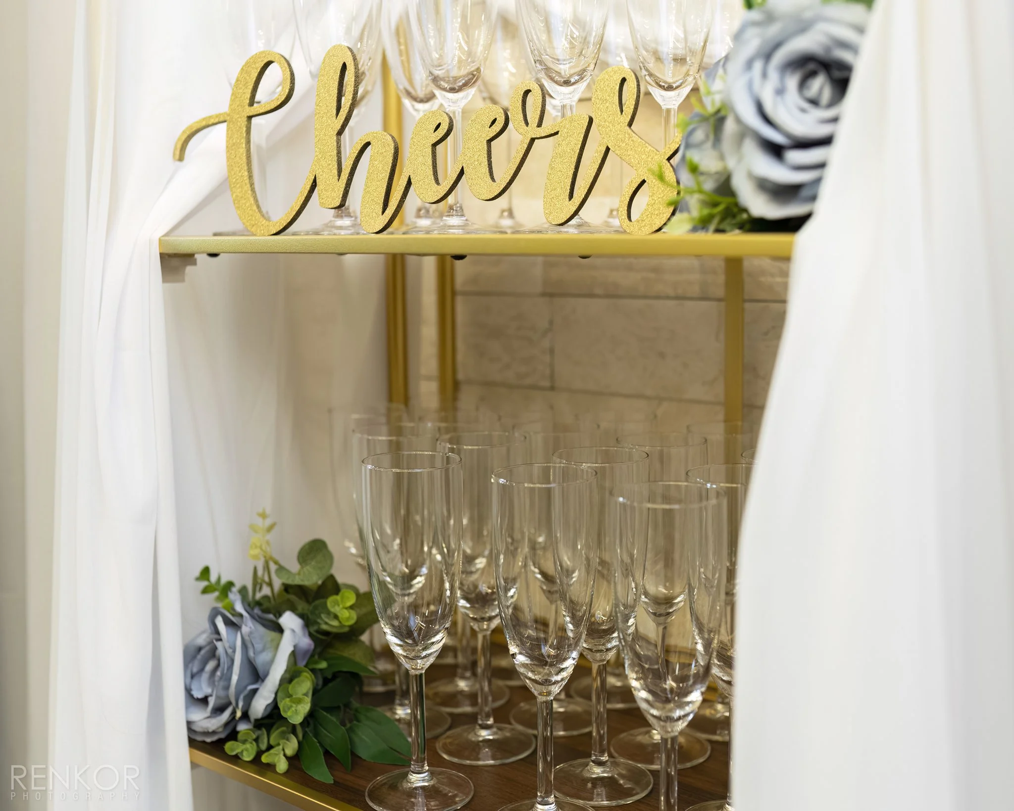 Gabi Matteo, Wedding Sneak Peek 106-DN-web.jpg