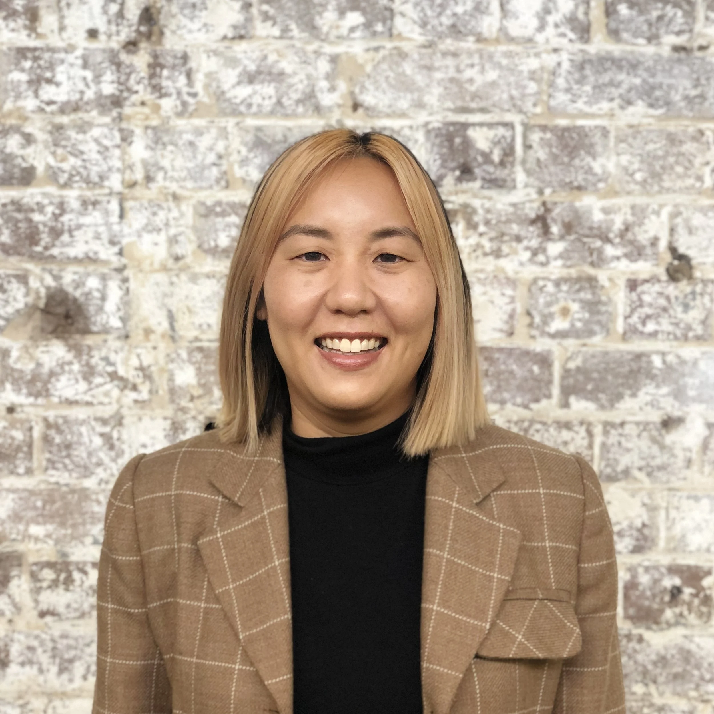 Amy Low Headshot[1].jpg