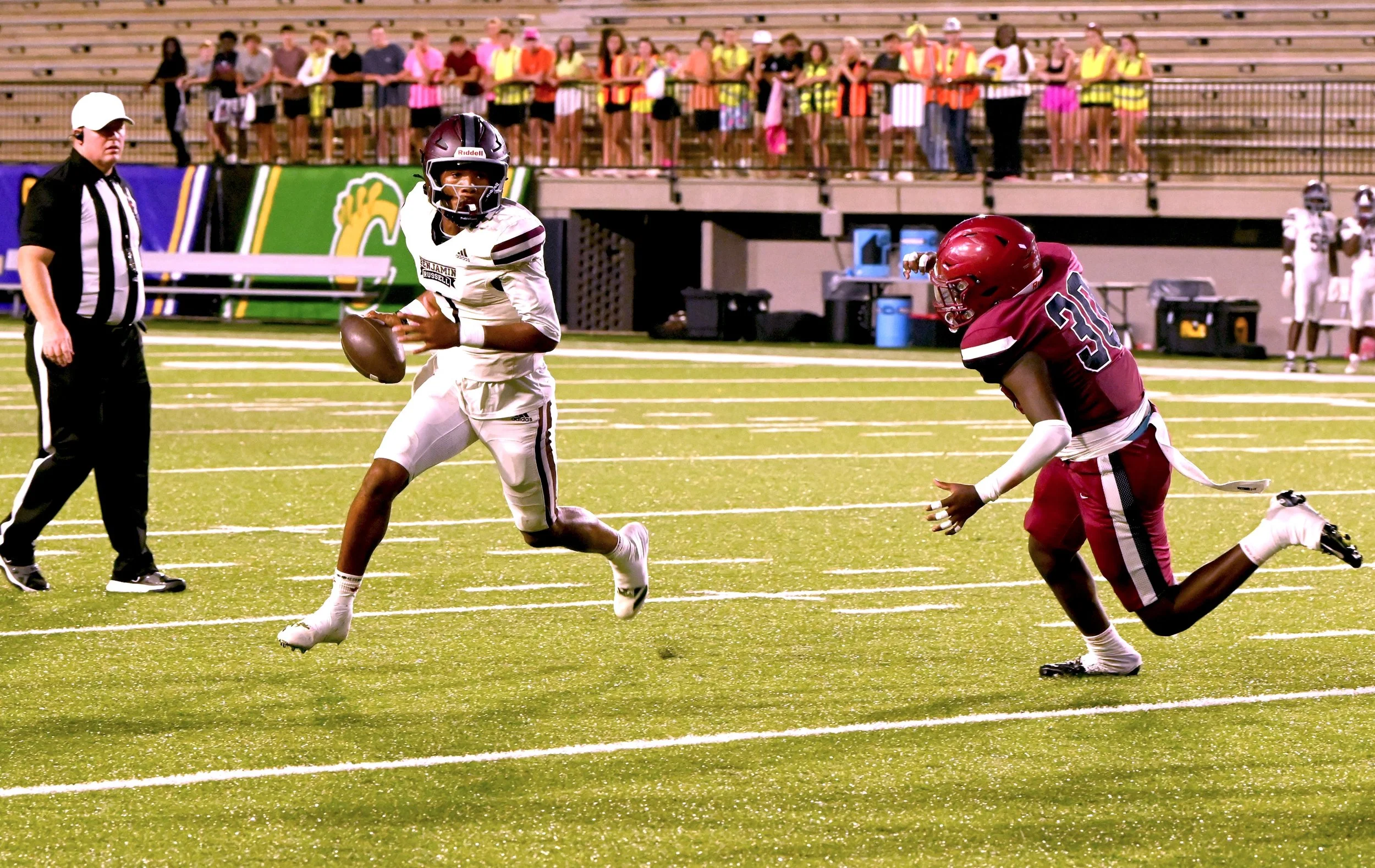 BR QB Kingston Preyear chased by PC Martise Adar(30).JPG