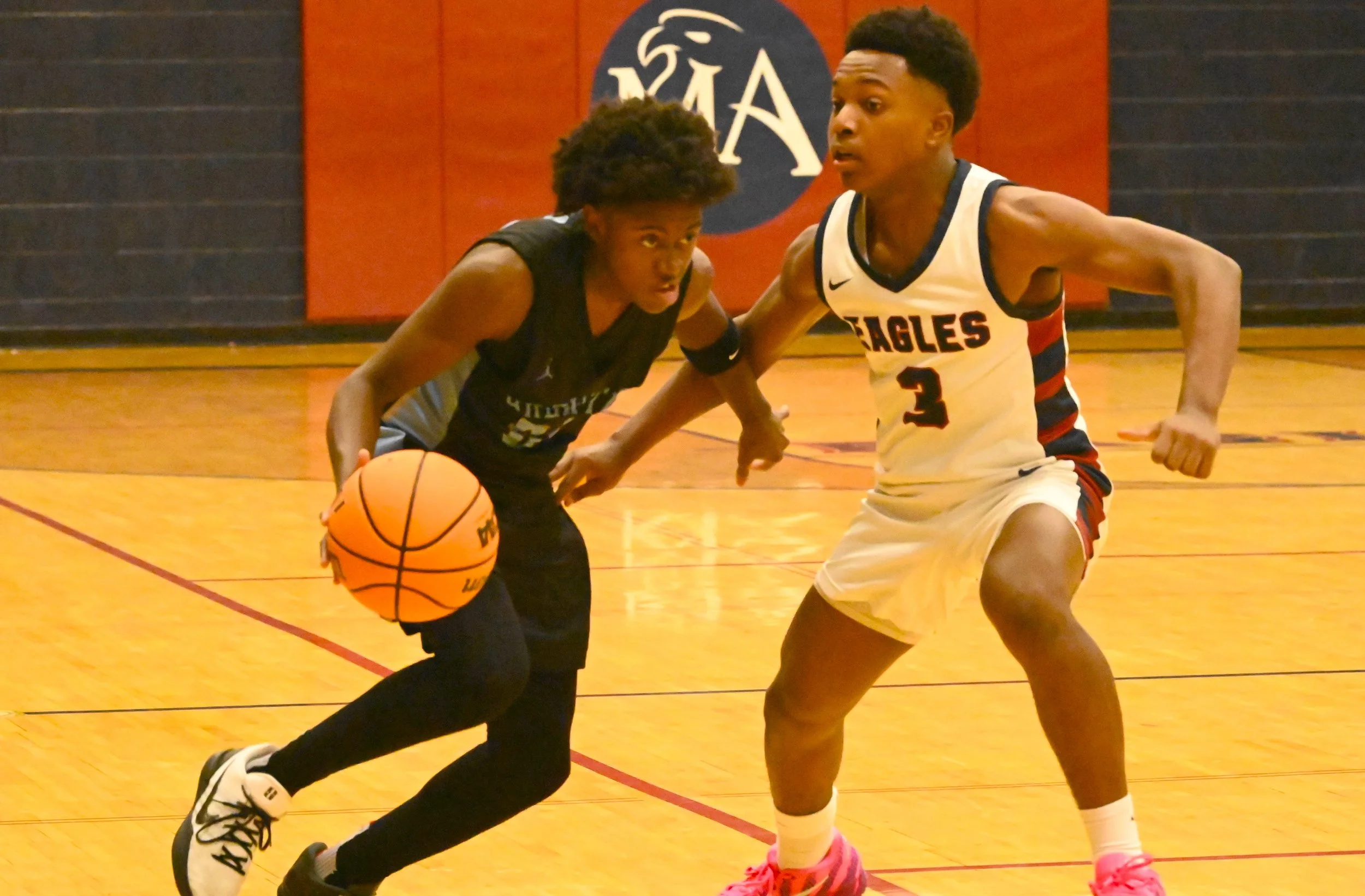 MA Jay Jay Jackson guards BT Kam Honer.JPG