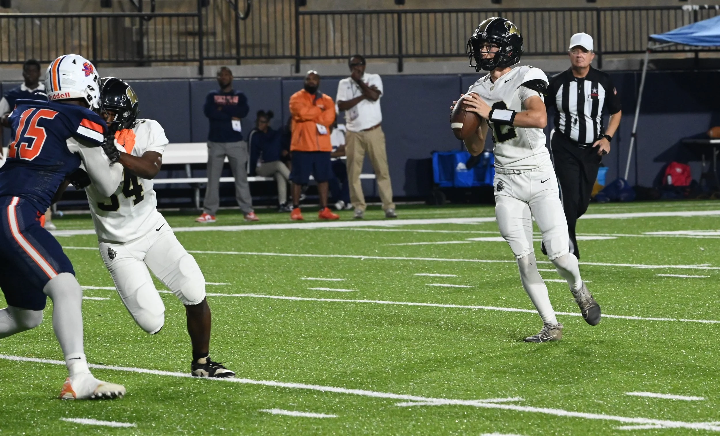 WEt QB Skipper rolls out.JPG