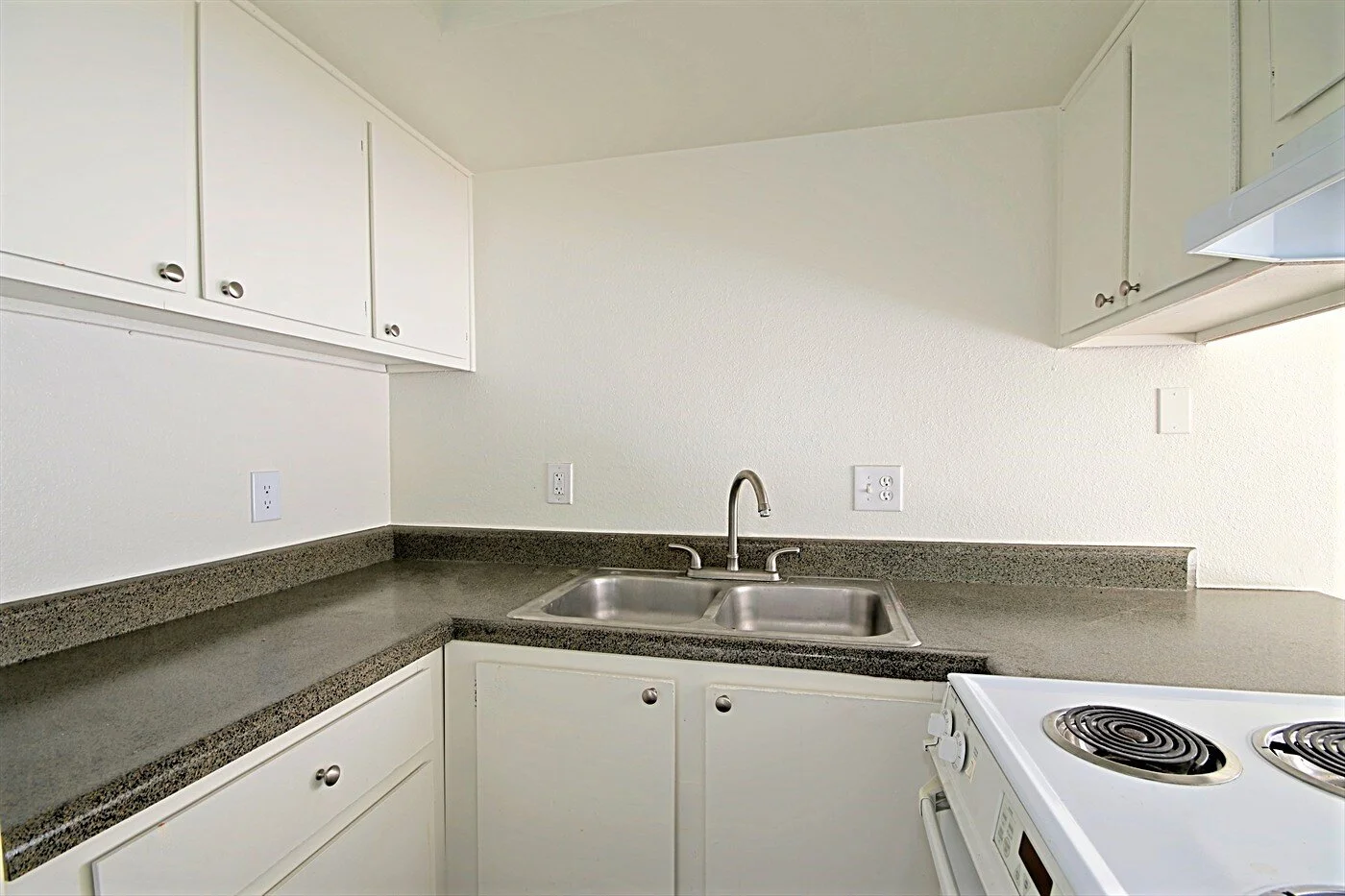 Kitchen in the Suite 16 studio apartment