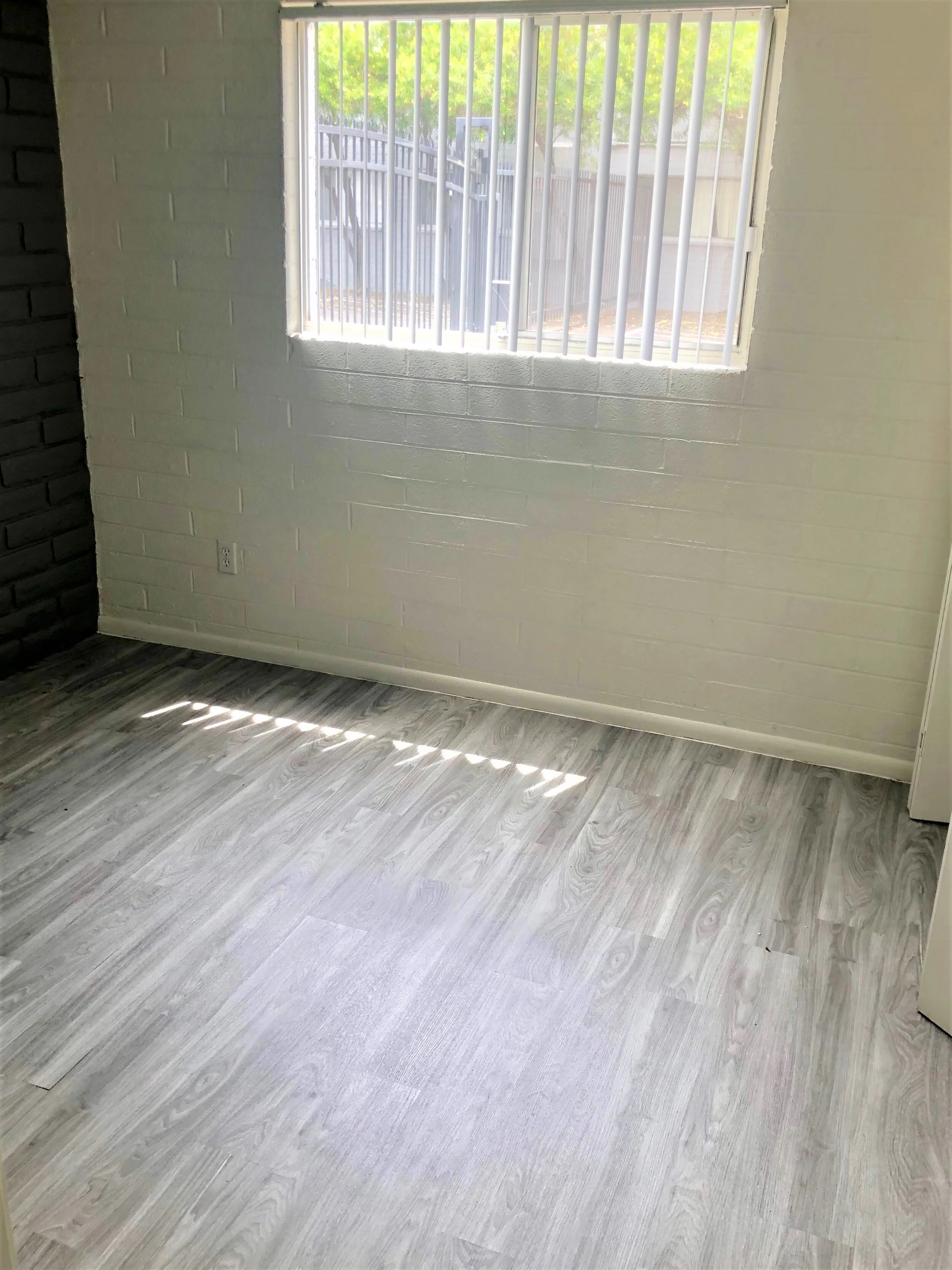  Plenty of natural light will brighten your days at our two bedroom two bathroom apartments at University Pointe.  