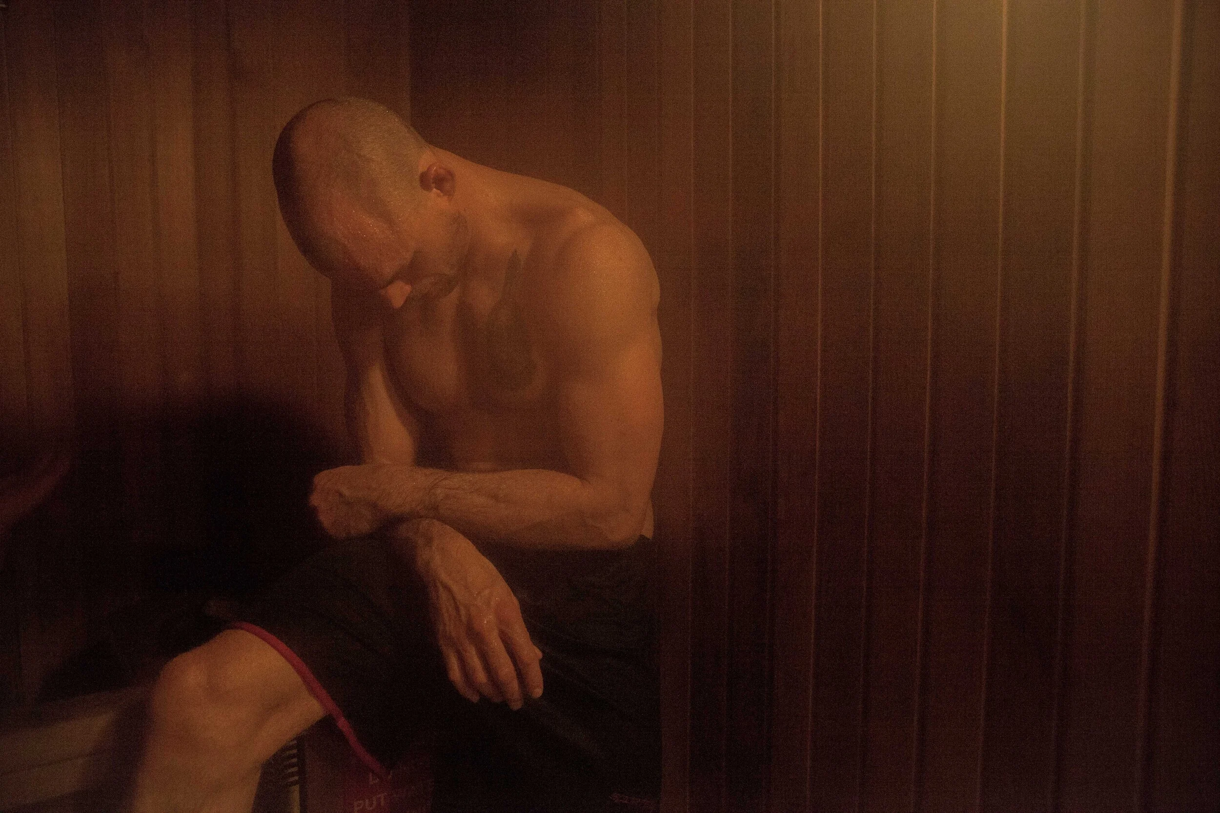  Karel Bergen in a sauna at Crystal Pool in Victoria, British Columbia, Canada.  Mixed-martial arts competitors routinely use a sauna in order to lose weight prior to the official weigh-ins for a fight.  