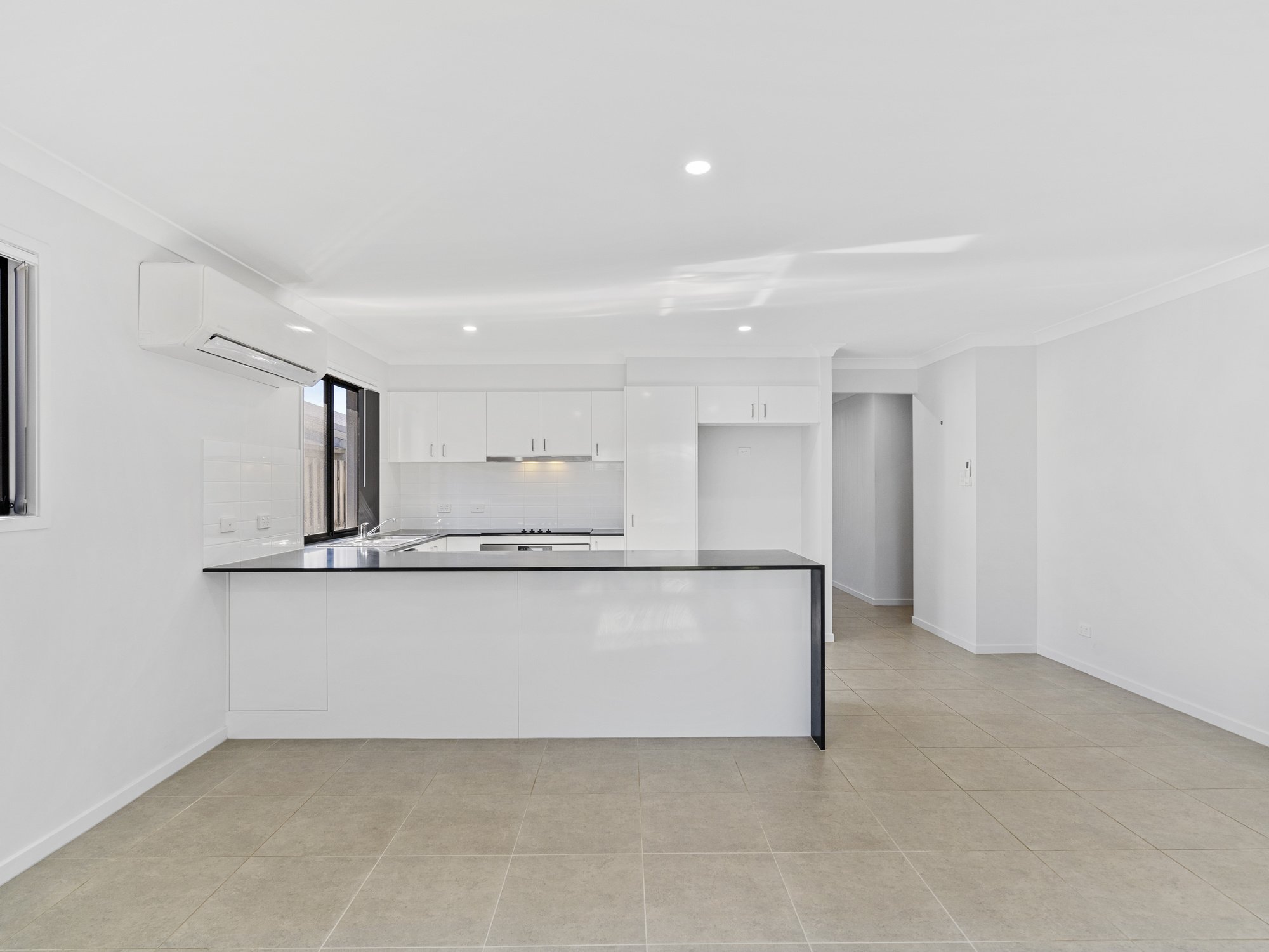020_Open2view_ID958219-_P__14_Merino_Street.jpg