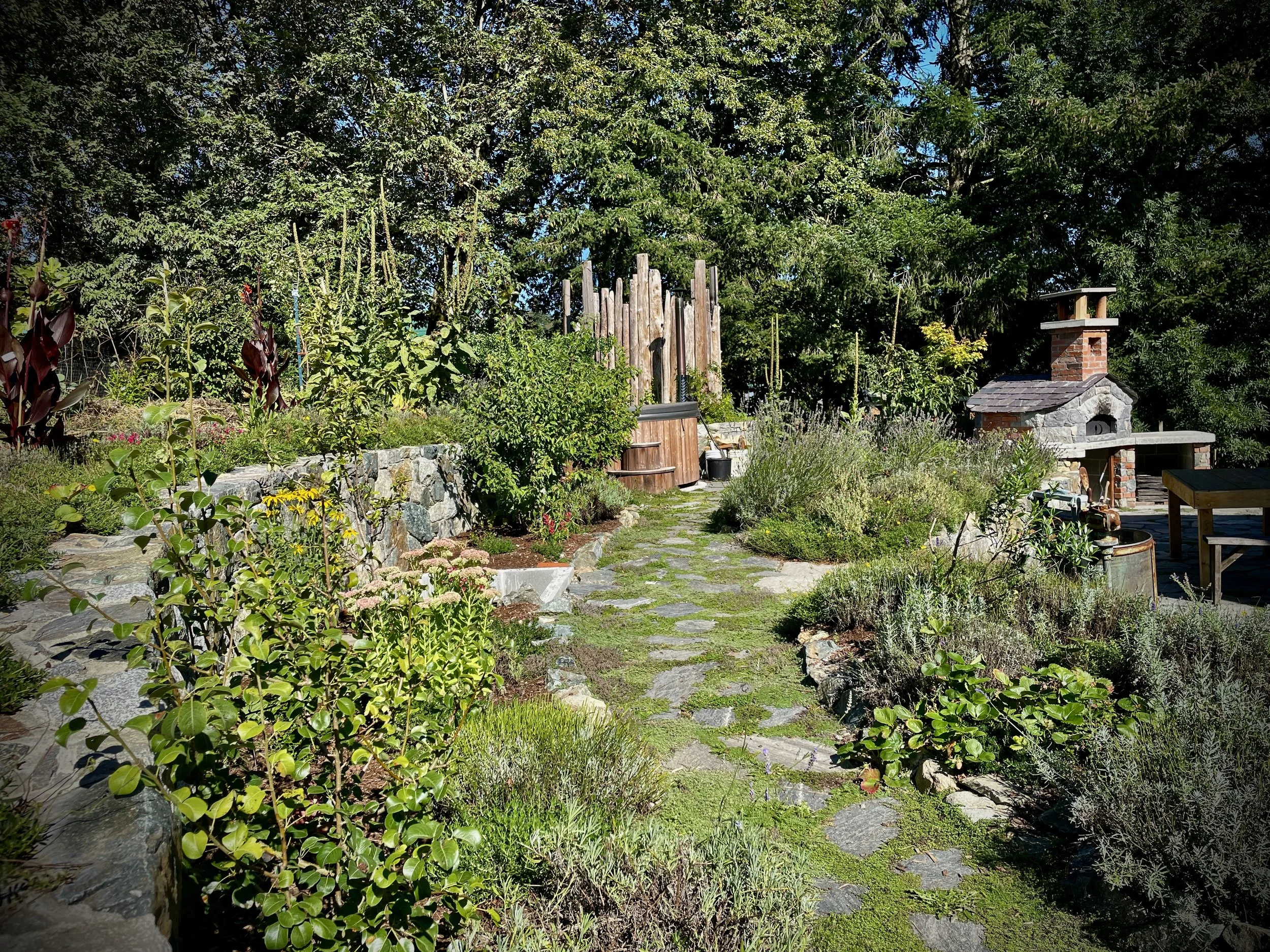 edible-landscape-garden-path-food-flowers-saanich.jpg