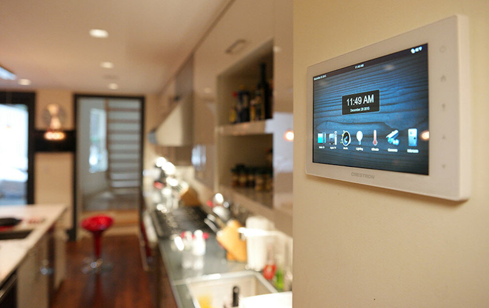 Electronics World - Hands on Crestron Home Automation.jpg